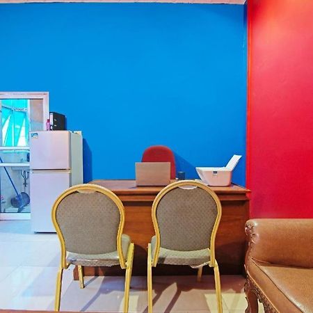 Oyo 91510 Homestay Utama Syariah Pekanbaru Extérieur photo