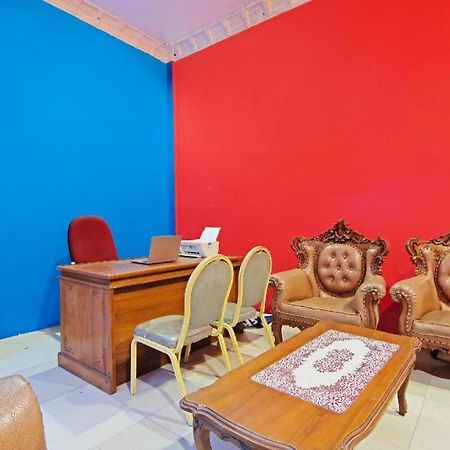 Oyo 91510 Homestay Utama Syariah Pekanbaru Extérieur photo