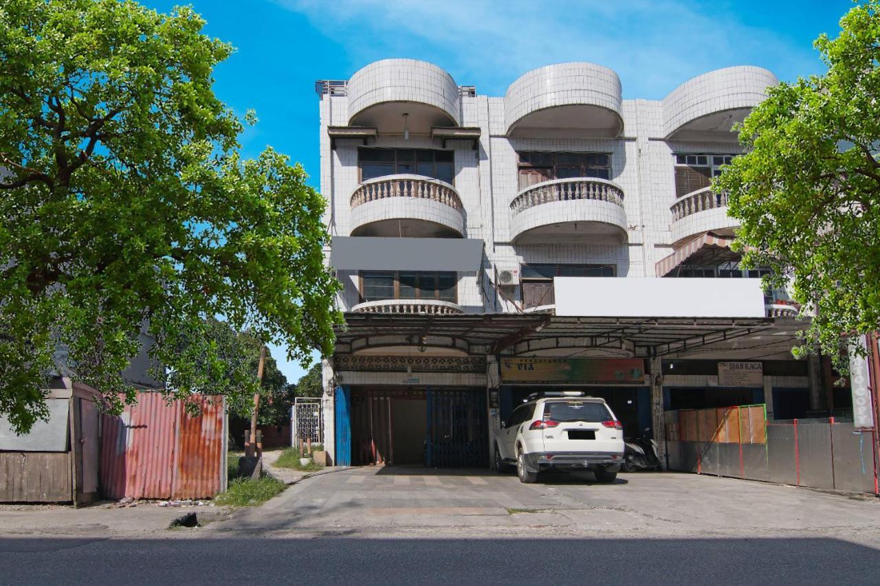 Oyo 91510 Homestay Utama Syariah Pekanbaru Extérieur photo