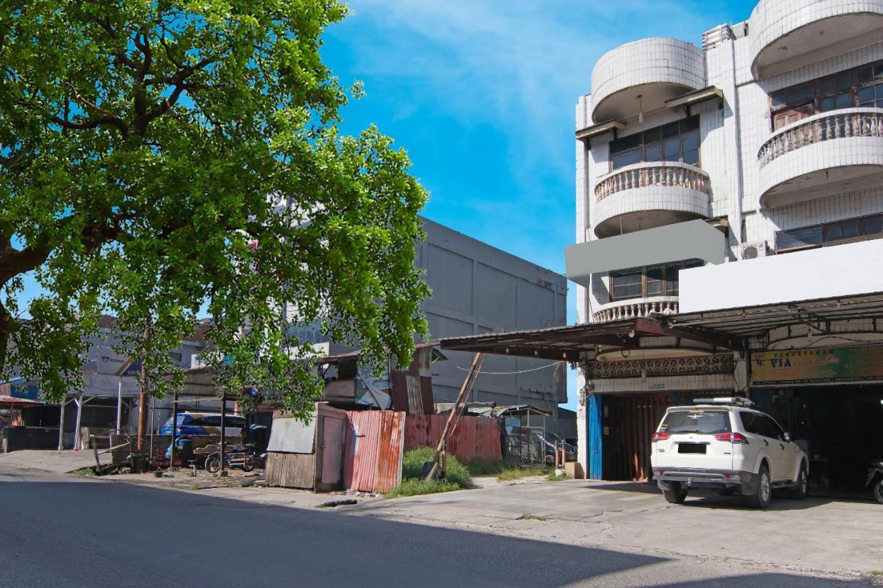 Oyo 91510 Homestay Utama Syariah Pekanbaru Extérieur photo