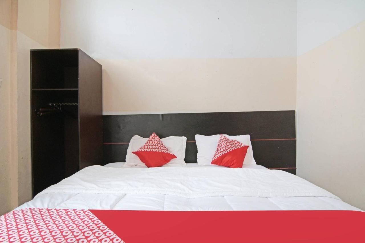 Oyo 91510 Homestay Utama Syariah Pekanbaru Extérieur photo