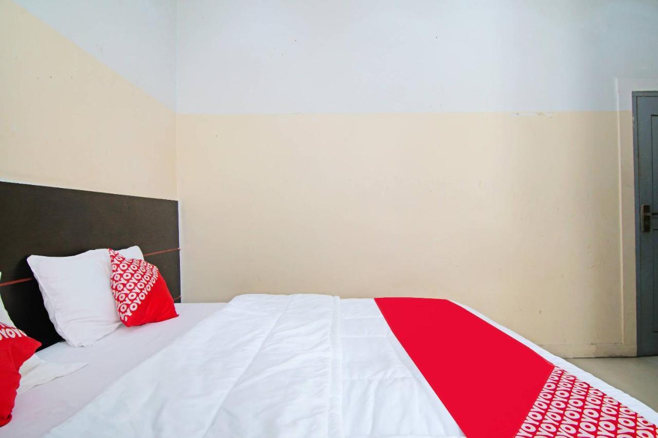 Oyo 91510 Homestay Utama Syariah Pekanbaru Extérieur photo