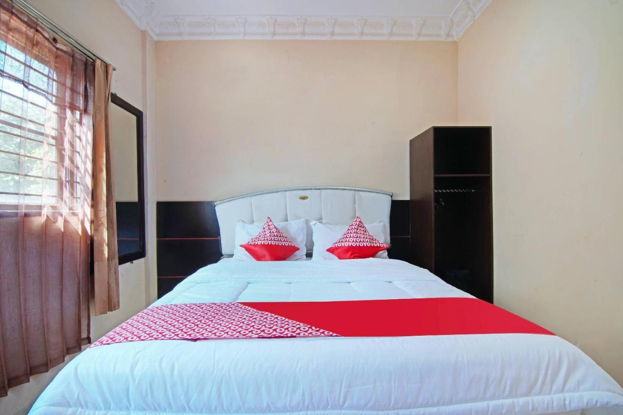 Oyo 91510 Homestay Utama Syariah Pekanbaru Extérieur photo