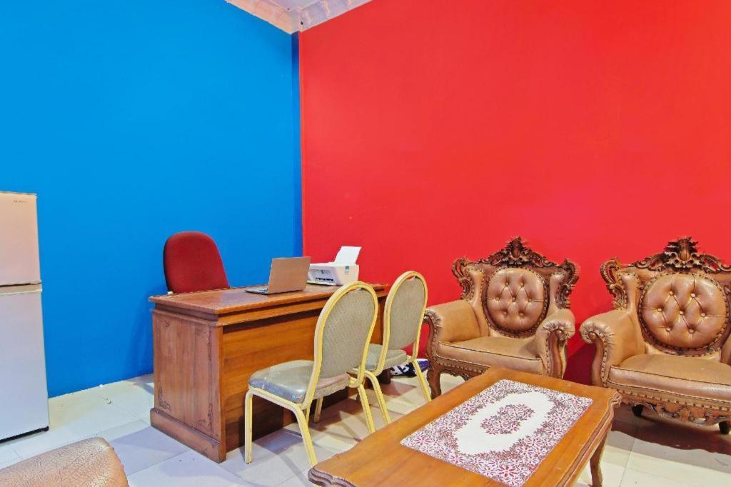 Oyo 91510 Homestay Utama Syariah Pekanbaru Extérieur photo